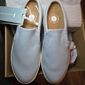 REVITALIGN Women's Sparrow‎ Sneaker, Denim Light Wash, Size 8b, New